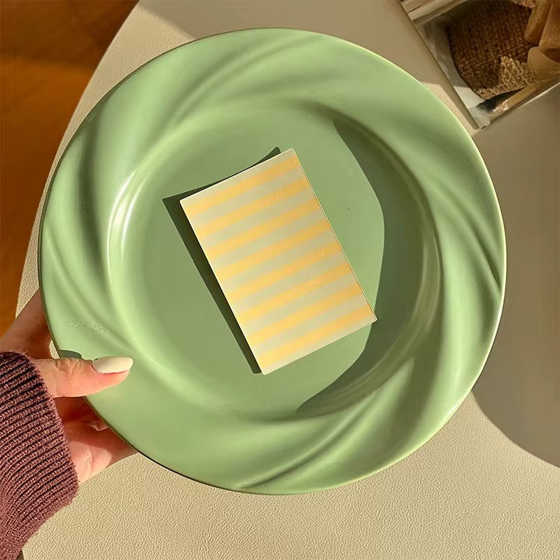 8.5 Inch Ceramic Green Dessert & Dining Plate | Minimal Eco Tableware – ARIKA
